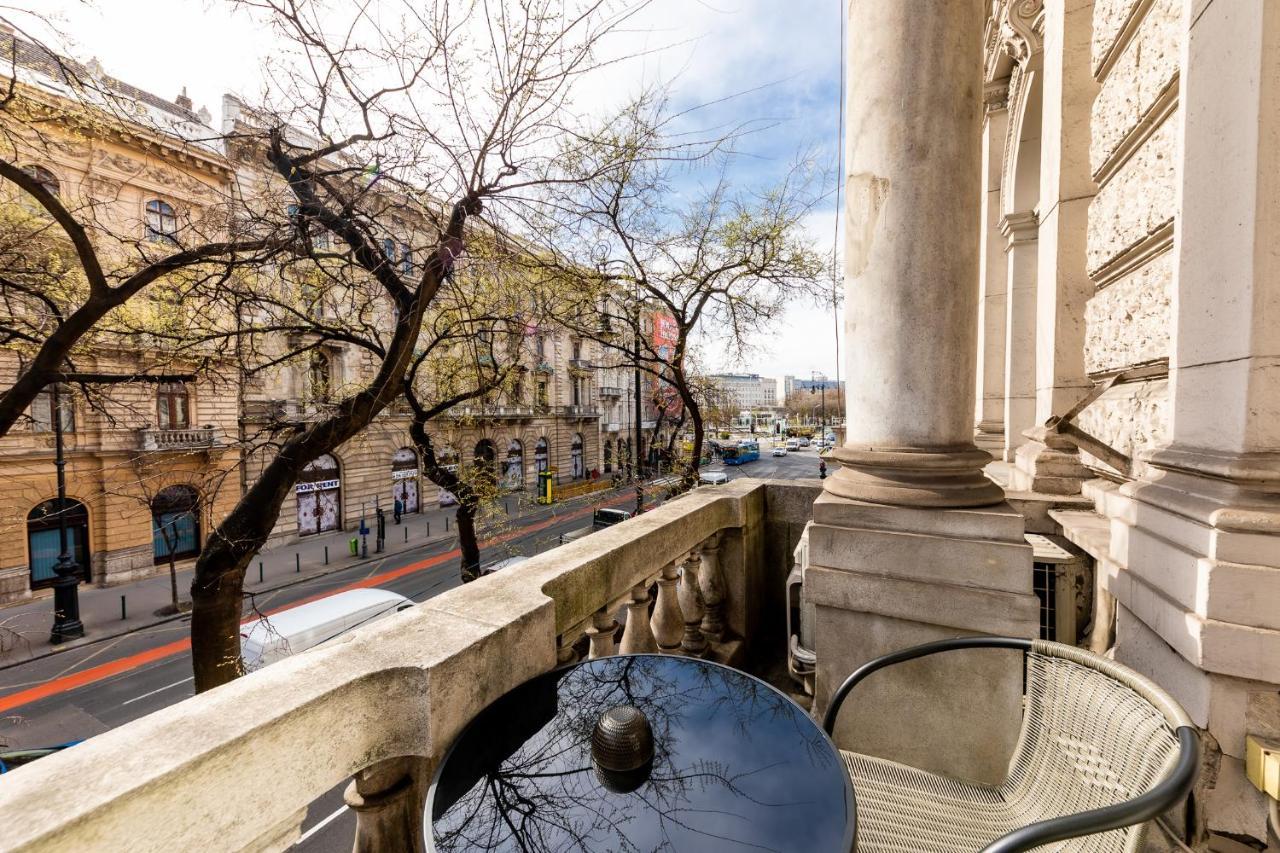 Hostal Adagio Basilica
