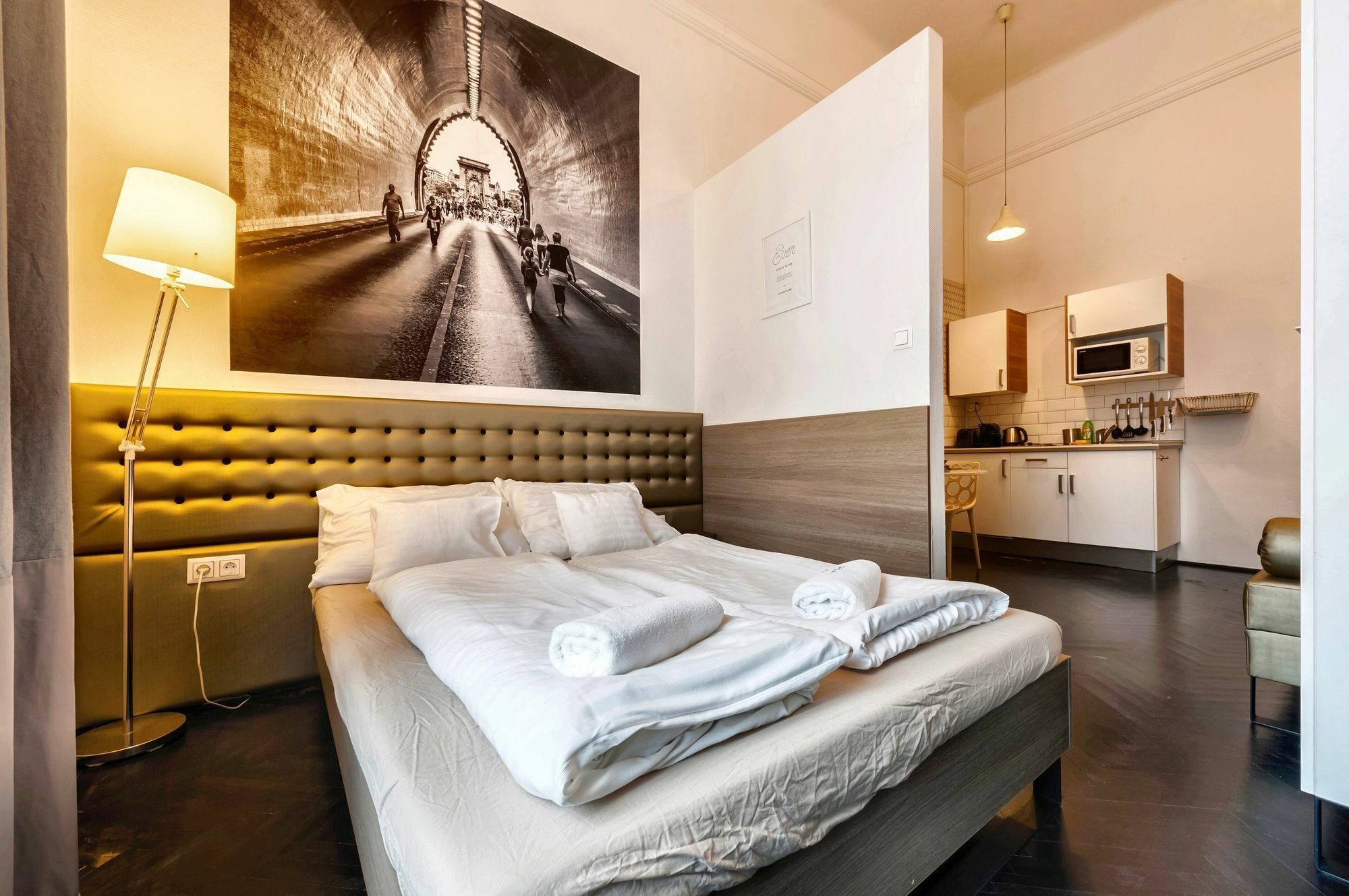 Adagio Basilica Hostal *